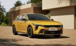 El Kia K4 estrena el motor que le faltaba y que tendrá más éxito: un híbrido de 154 CV, etiqueta ECO y sin necesidad de enchufe