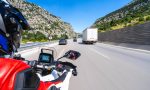 Casco en patinete eléctrico y guantes en moto: nuevas obligaciones de la DGT para proteger a los vulnerables