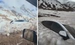 La naturaleza ‘tragó’ su coche: la impactante imagen de un vehículo que parece parte del paisaje y pasa casi desapercibido en medio de la nieve