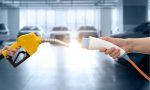 ¿Qué es más barato, llenar el depósito de gasolina o cargar un coche eléctrico? Esta es la verdad: las cifras reales según el Gobierno