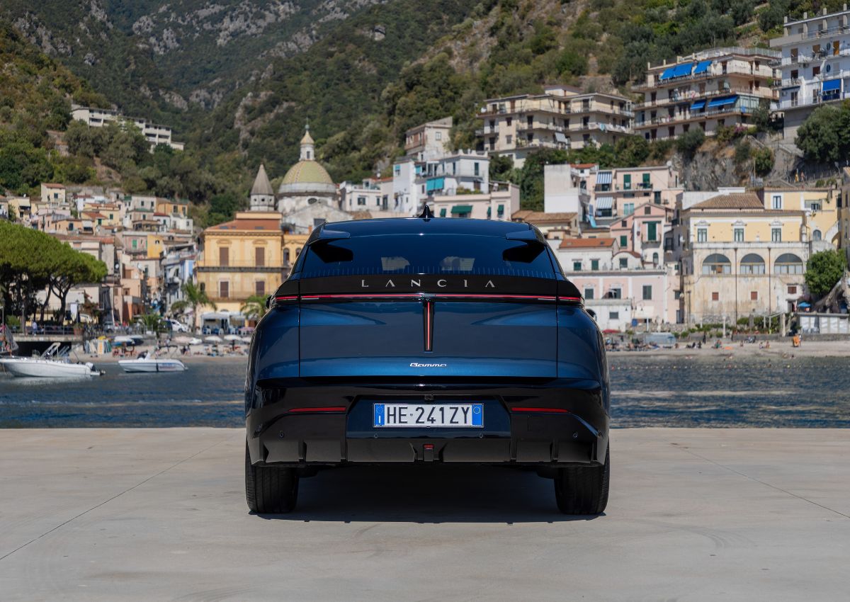 Lancia Gamma parte trasera