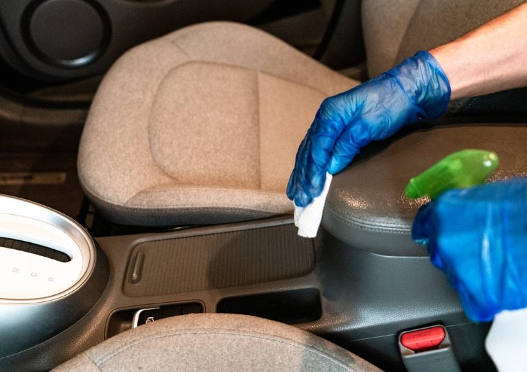 Limpiar el coche tras el verano: una tarea clave para afrontar el otoño