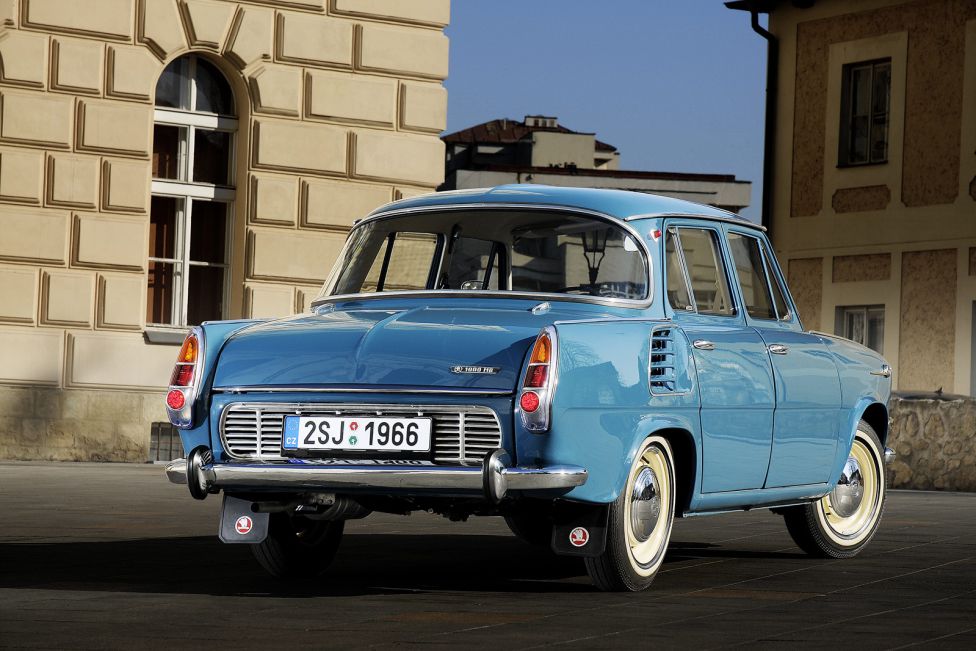 1000 MB, el primer Skoda de motor y tracción traseros