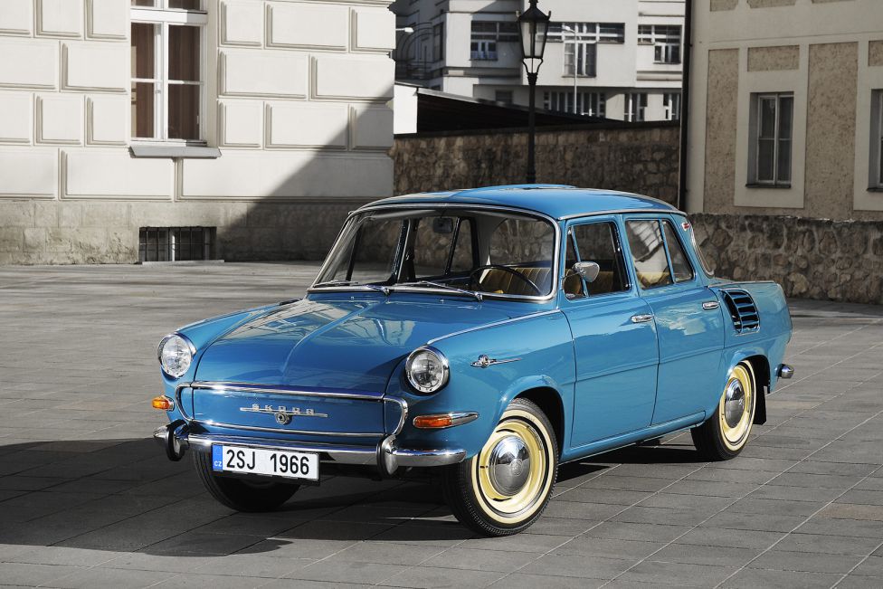 1000 MB, el primer Skoda de motor y tracción traseros