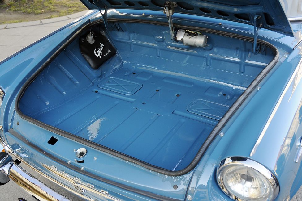 1000 MB, el primer Skoda de motor y tracción traseros