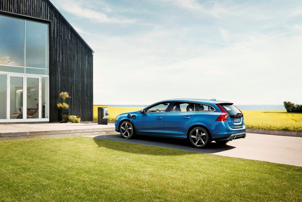 V60 Plug-In Hybrid R-Design
