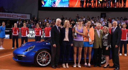 Sharapova gana un Porsche 911 Targa en Stuttgart