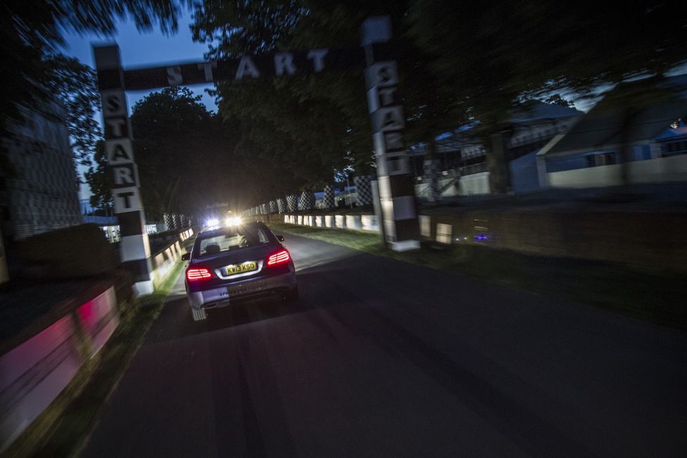 Mercedes E 300 BlueTEC híbrido, de África a Reino Unido