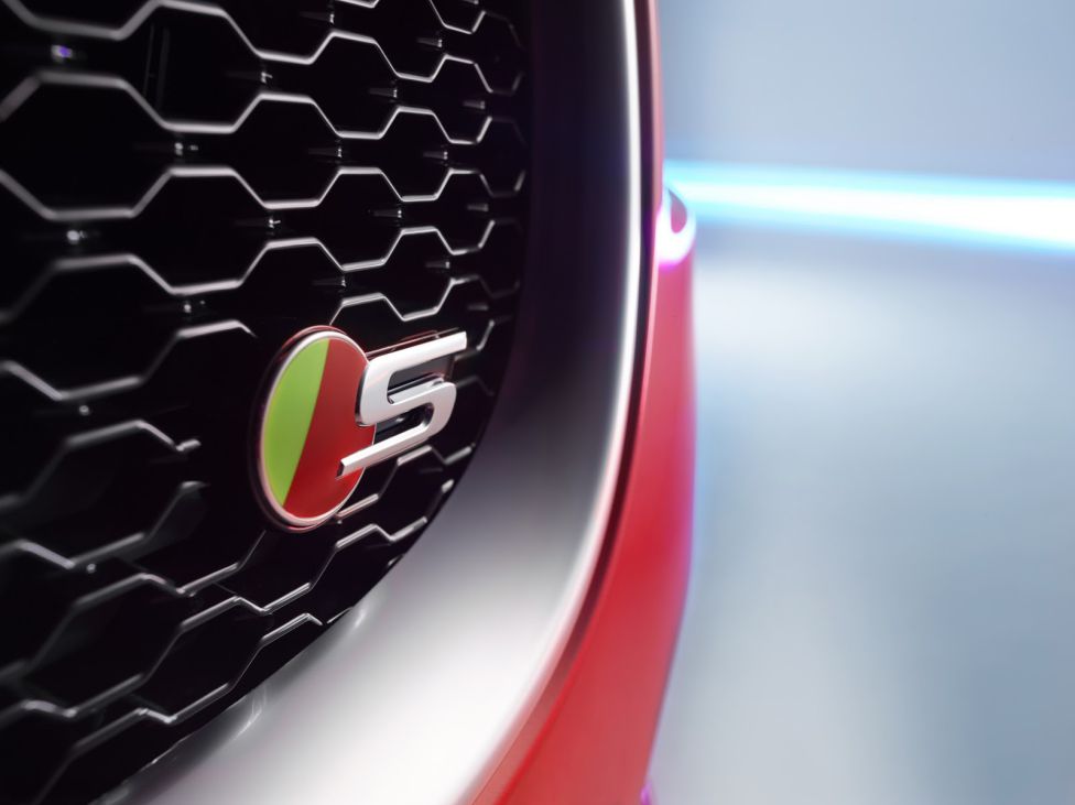 Jaguar XE S