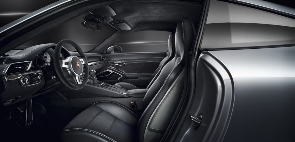 Porsche 911 GTS 2015