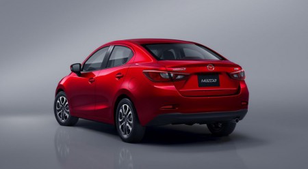 Mazda2 sedán
