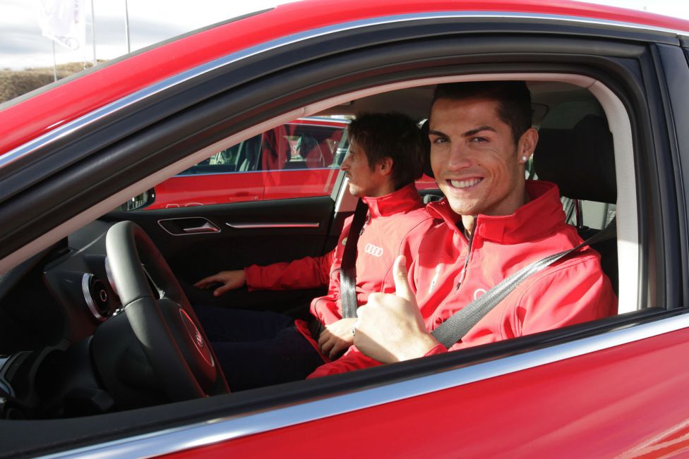 Real Madrid y F.C. Barcelona reciben sus nuevos Audi