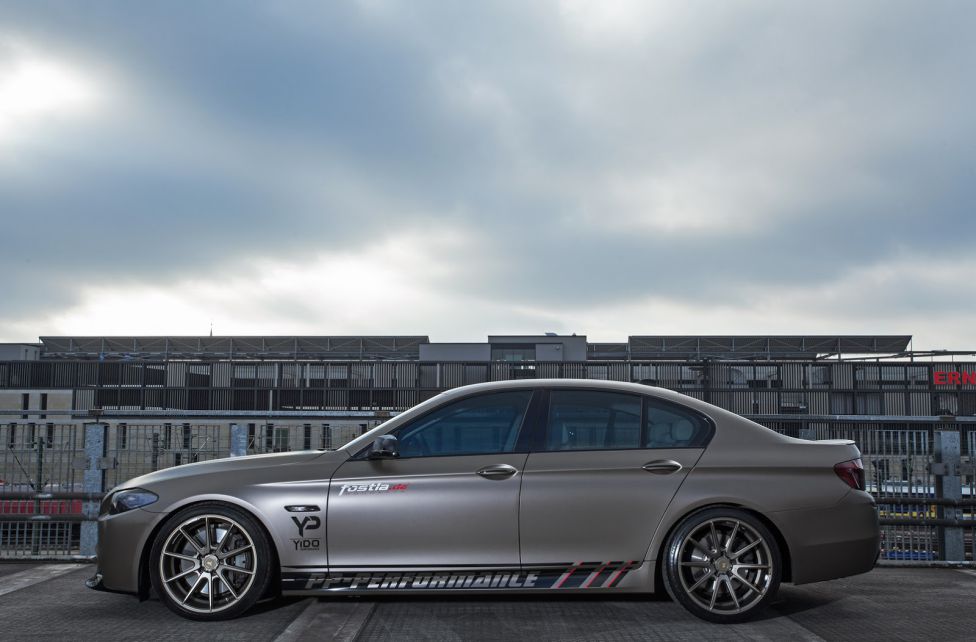 BMW 550i Fostla