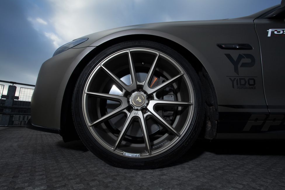 BMW 550i Fostla