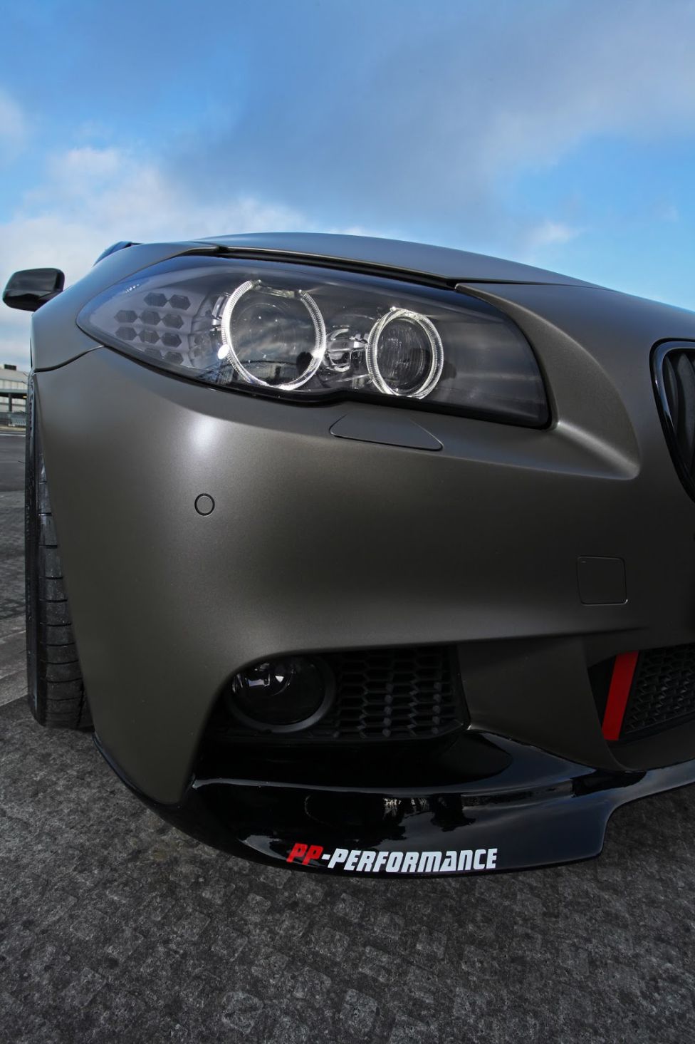 BMW 550i Fostla