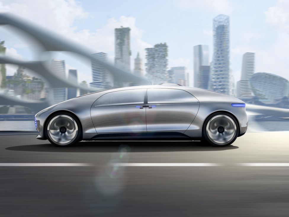 F 015 Luxury in motion