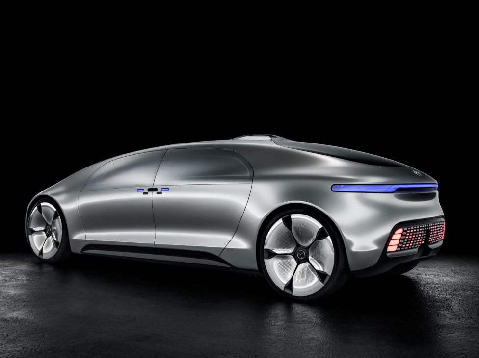 F 015 Luxury in motion