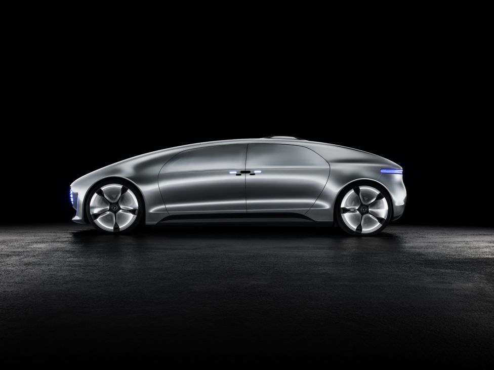 F 015 Luxury in motion