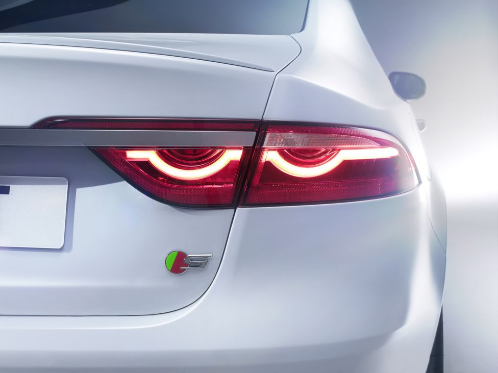 Jaguar XF 2015