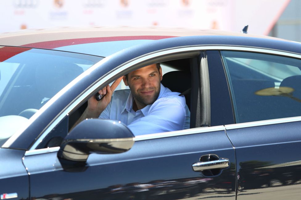 Audi entrega sus coches al Real Madrid Baloncesto