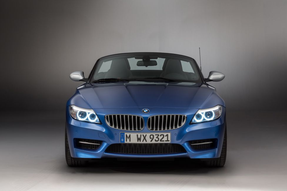 El Z4 se viste de Azul Estoril