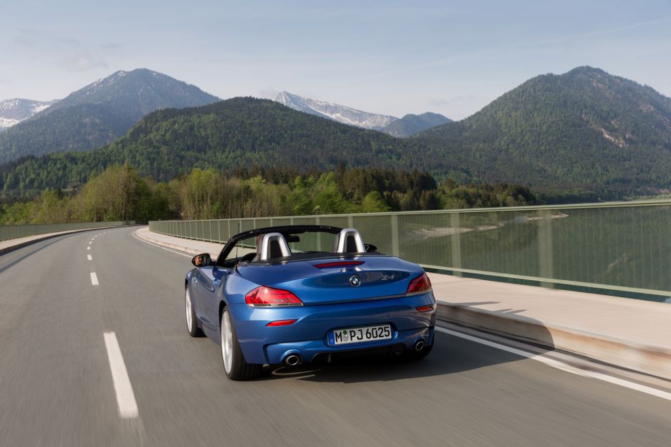 El Z4 se viste de Azul Estoril