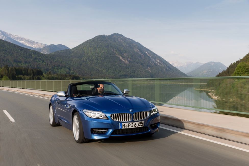 El Z4 se viste de Azul Estoril