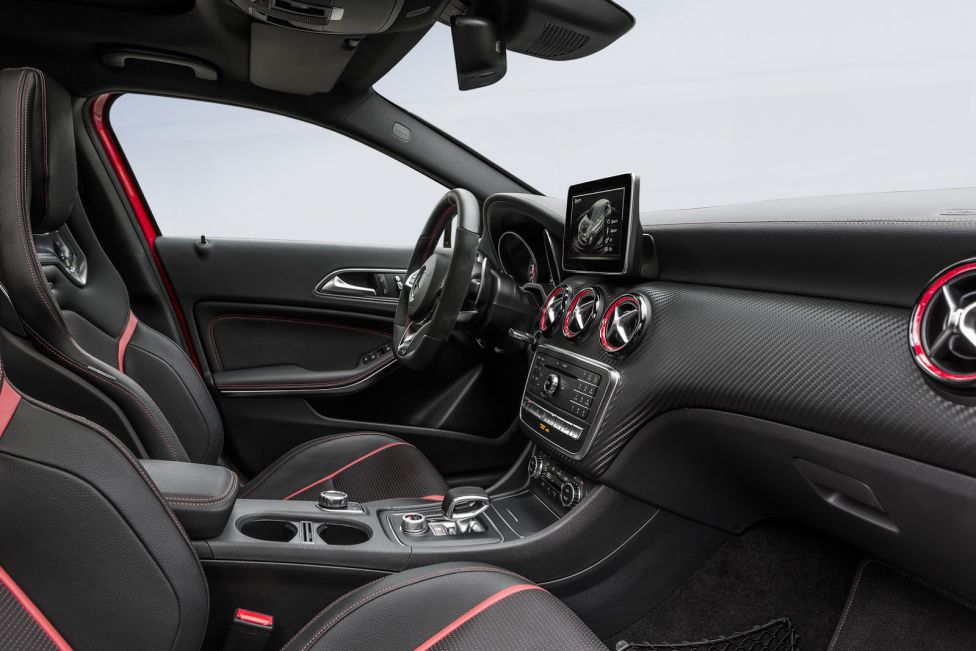 Mercedes A45 AMG 2015