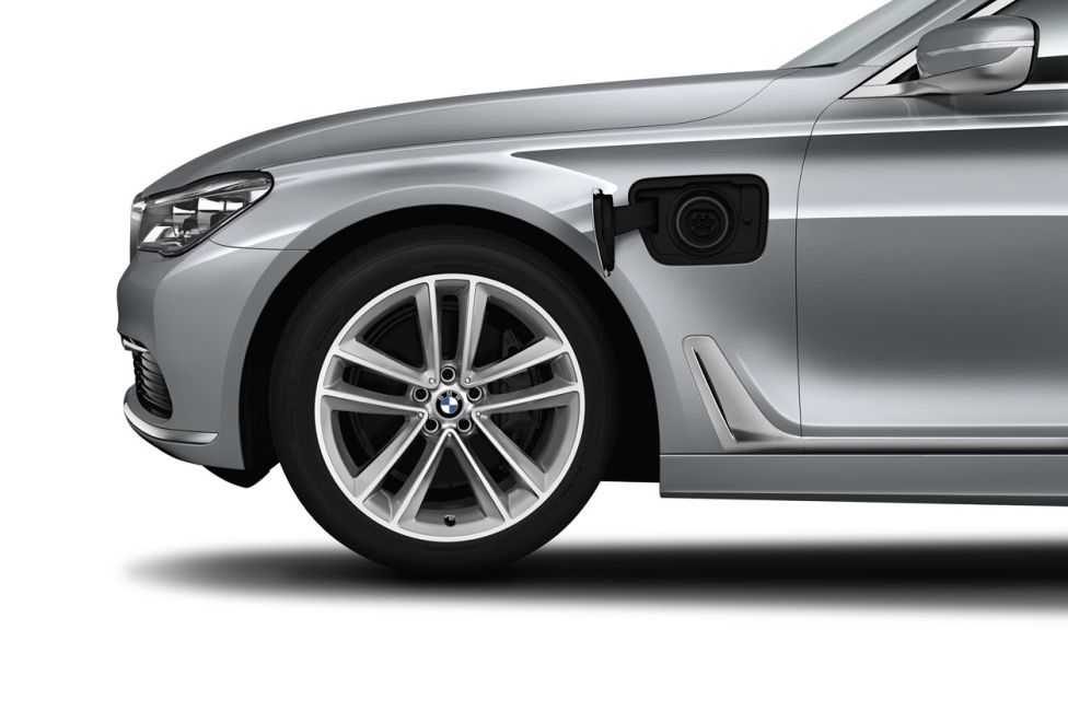 BMW 740e