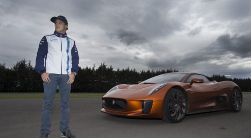 Felipe Massa prueba el Jaguar C-X75 de la película de 007